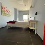 & O Da Meiga Hostel *