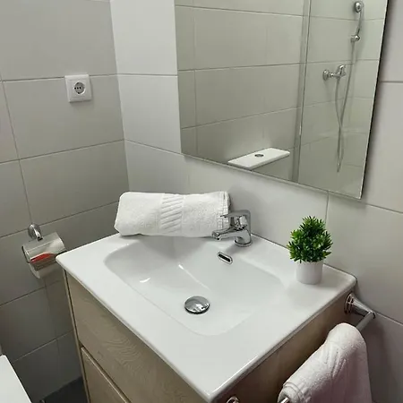 אכסניה & O Da Meiga *