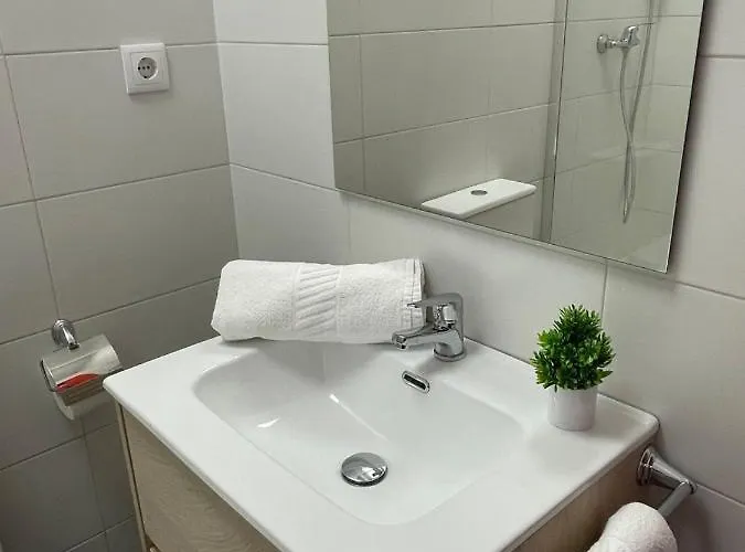 Hostel & O Da Meiga *